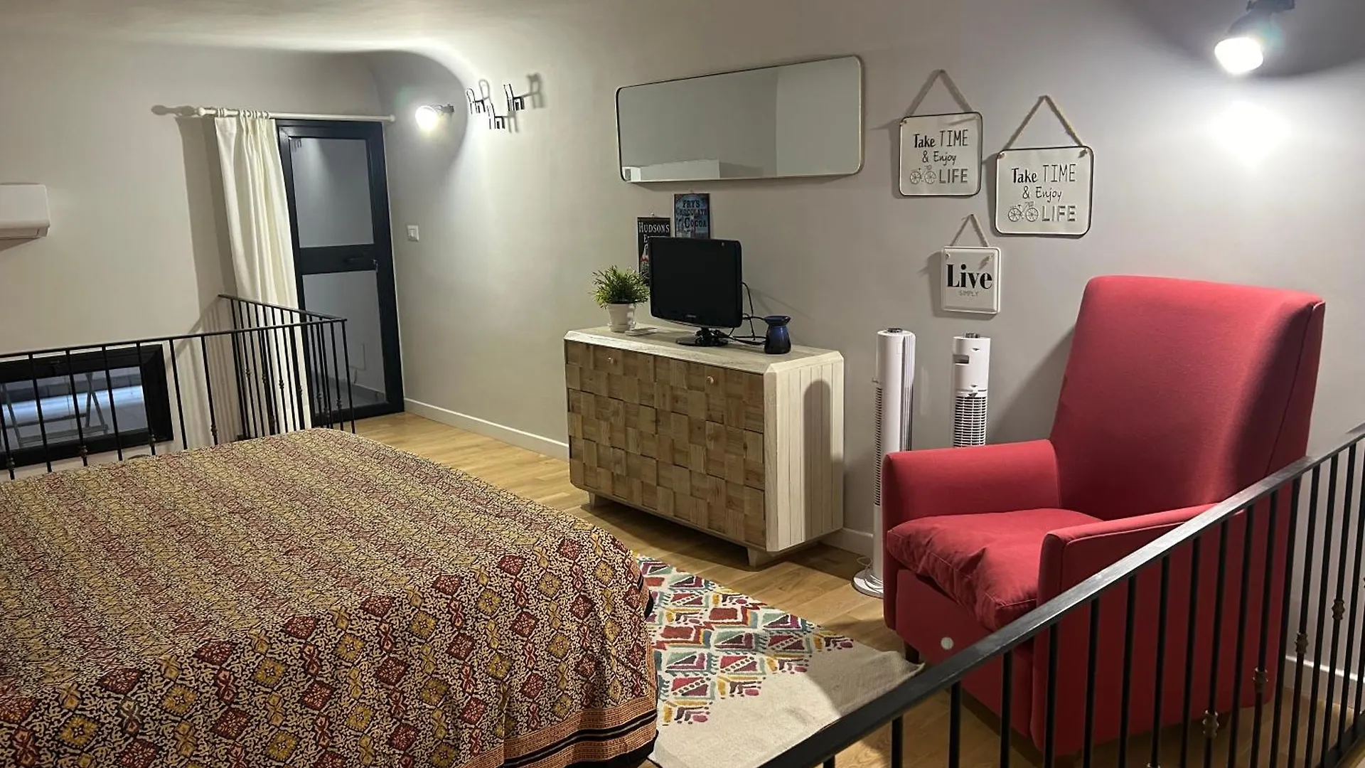 Moon House Apartamento Catânia