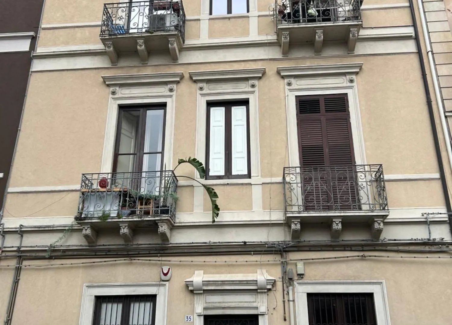 Moon House Apartment Catania 0*,